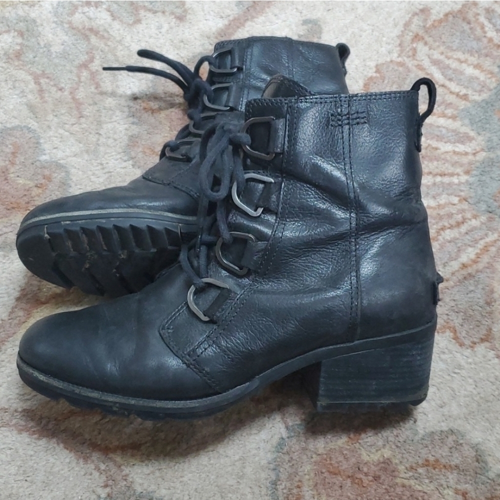 Sorel Cate Lace Up lug sole booties